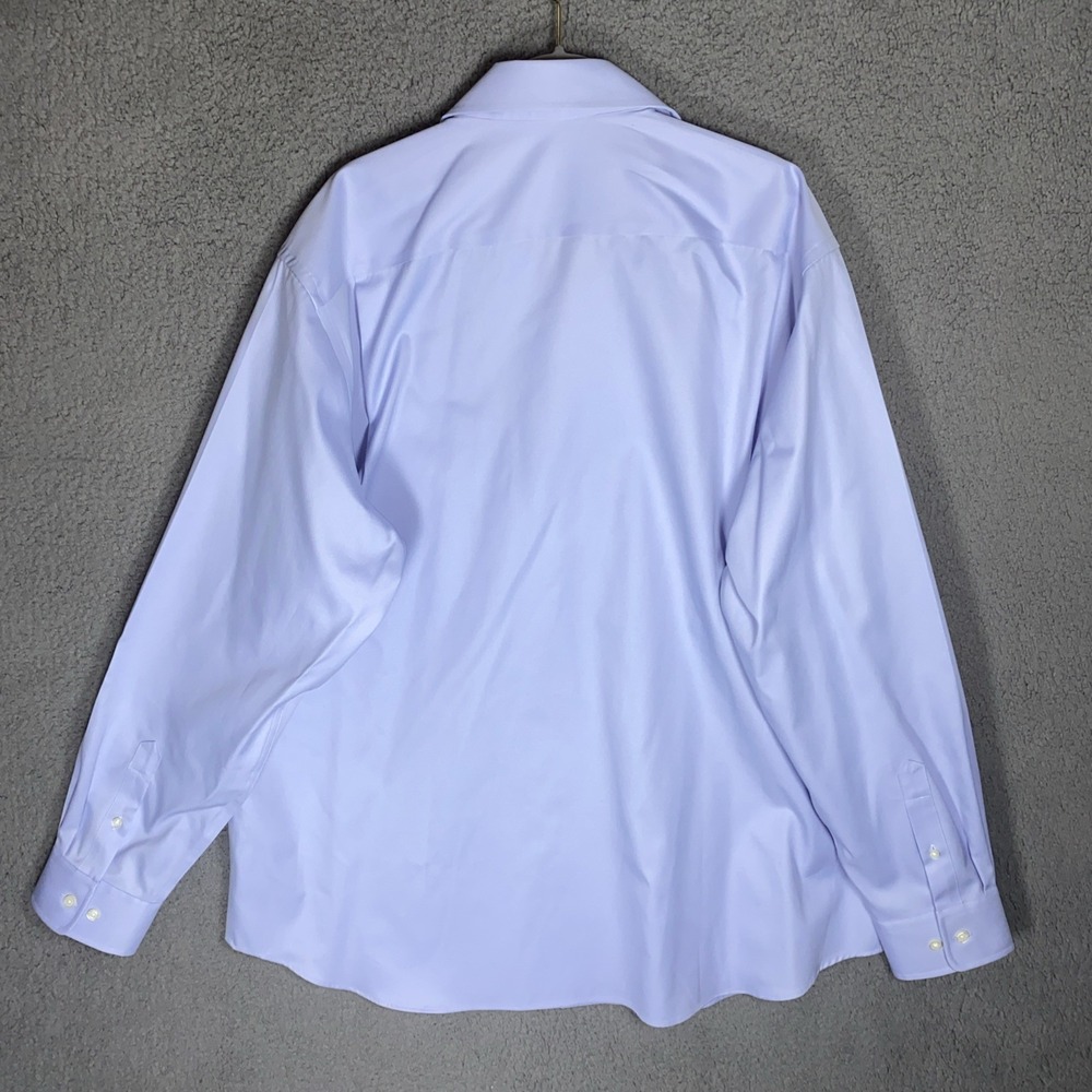 Eddie Bauer Men's Sz XL Light Blue  Wrinkle-Resistant Dress Shirt classic Fit - Picture 2 of 8